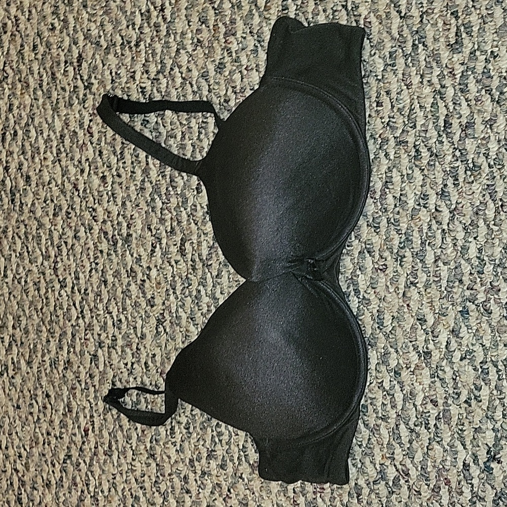 Cacique black bra size 42C